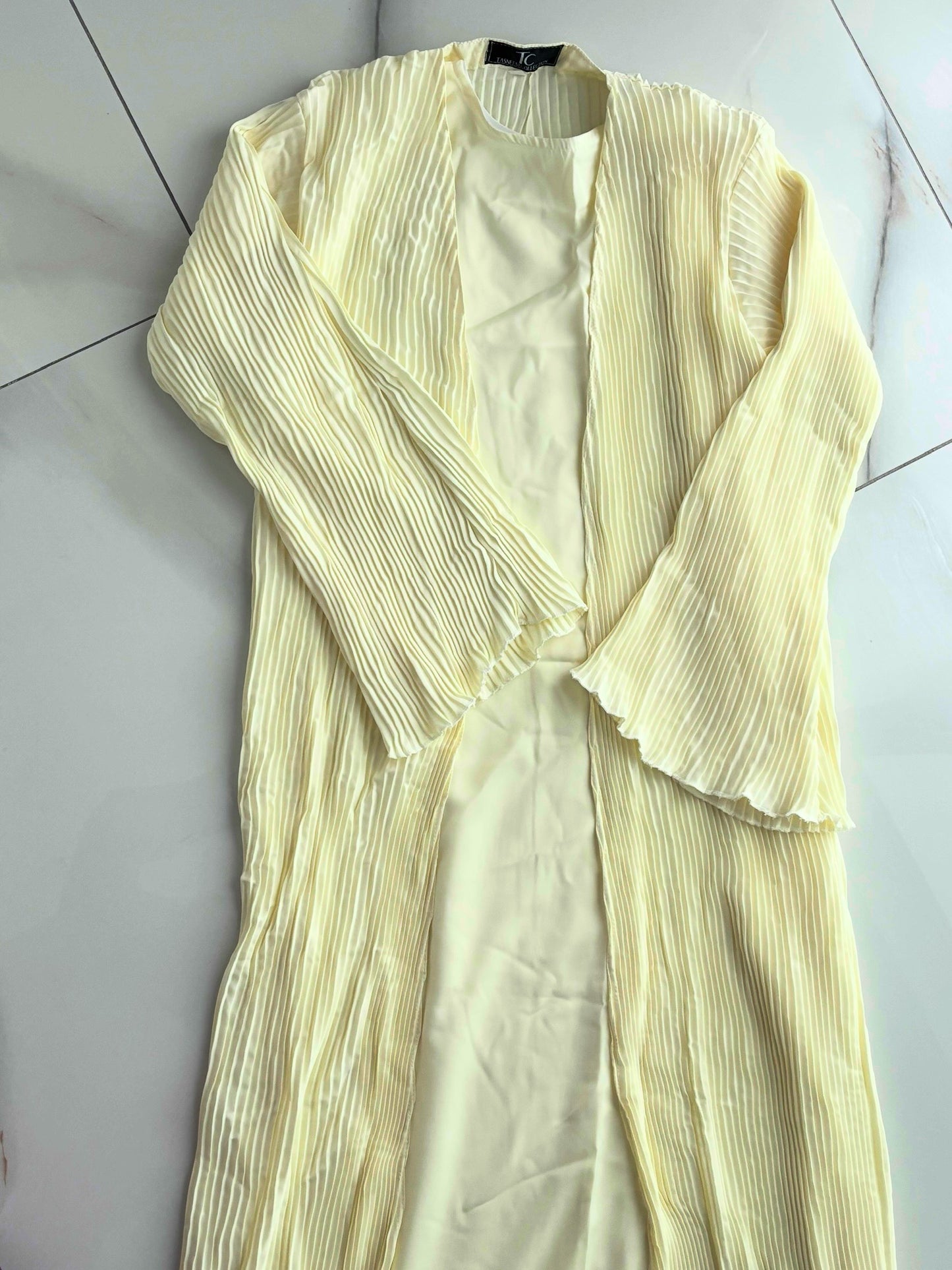 Pastel Yellow Pleated Abaya