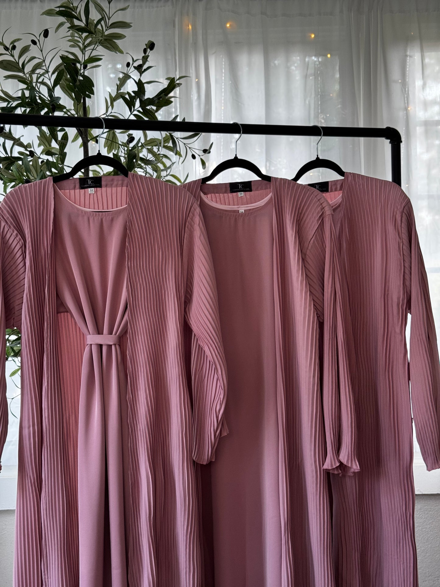 Dusty Rose Pleaded Abaya Set